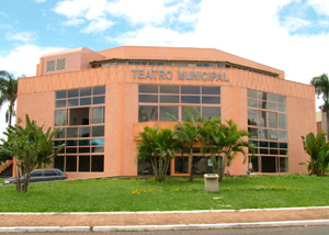 Teatro Municipal Professora Olympia Faria de Aguiar Adami em Sertãozinho